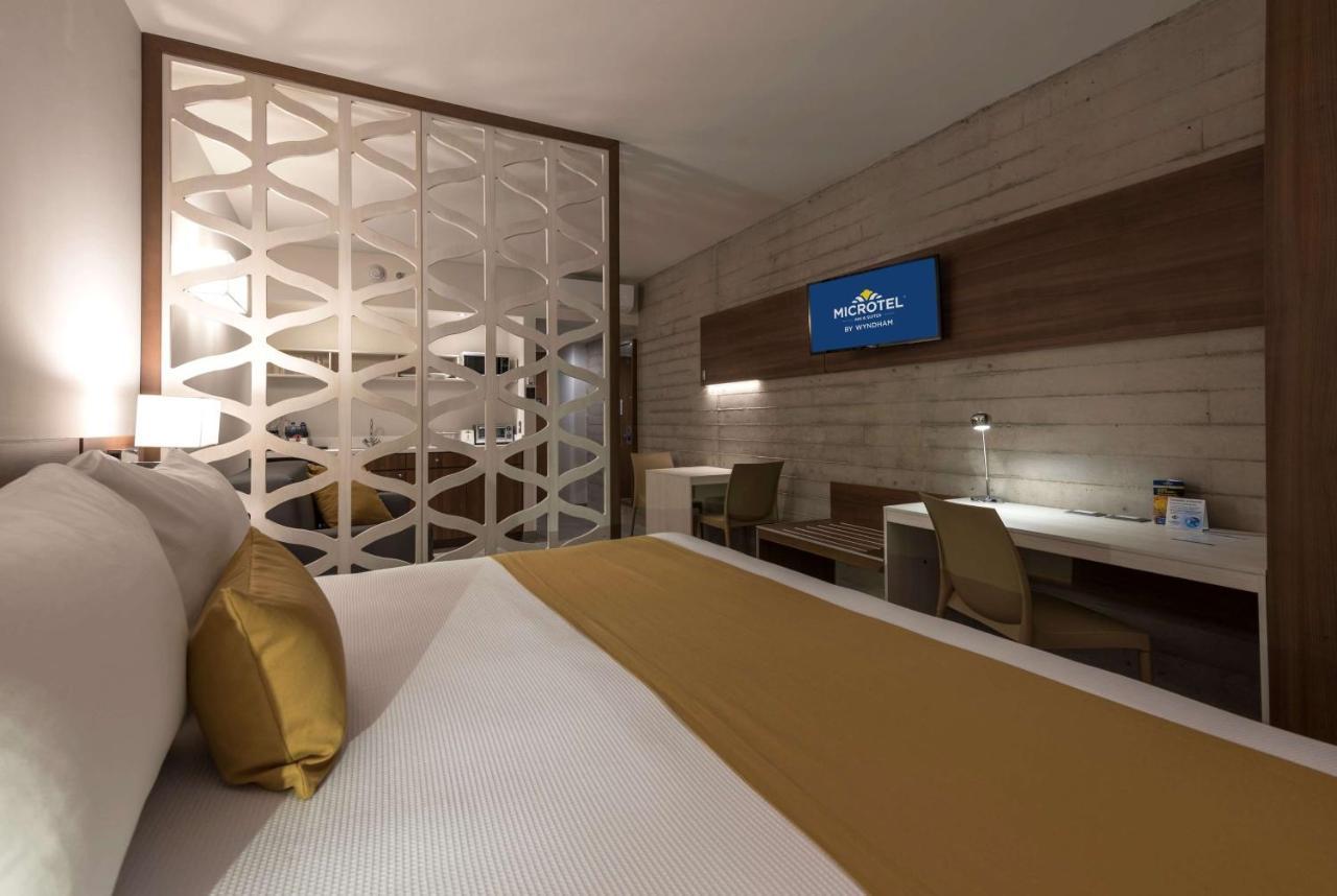 Microtel Inn & Suites By Wyndham Guadalajara Sur Palomar エクステリア 写真