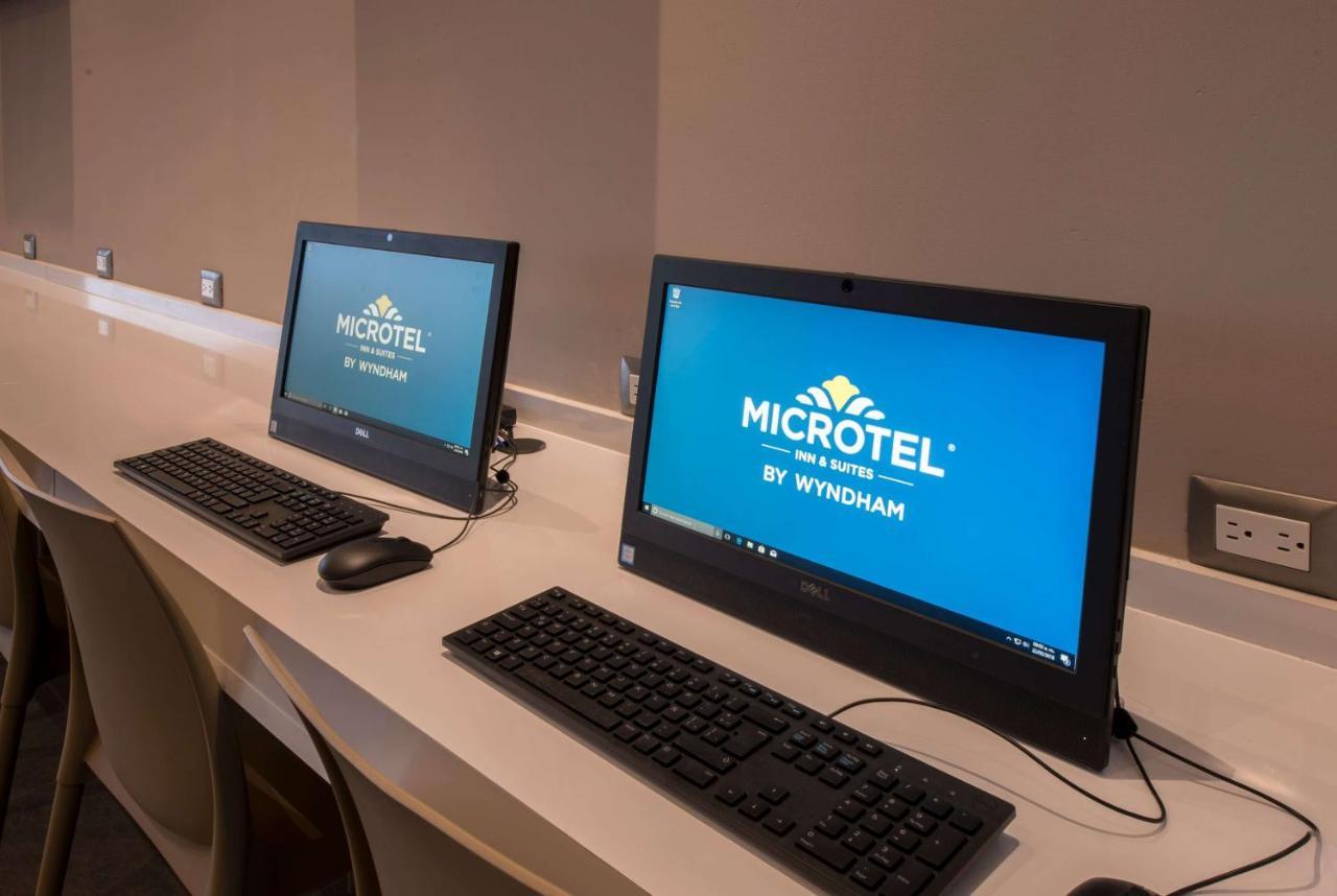 Microtel Inn & Suites By Wyndham Guadalajara Sur Palomar エクステリア 写真
